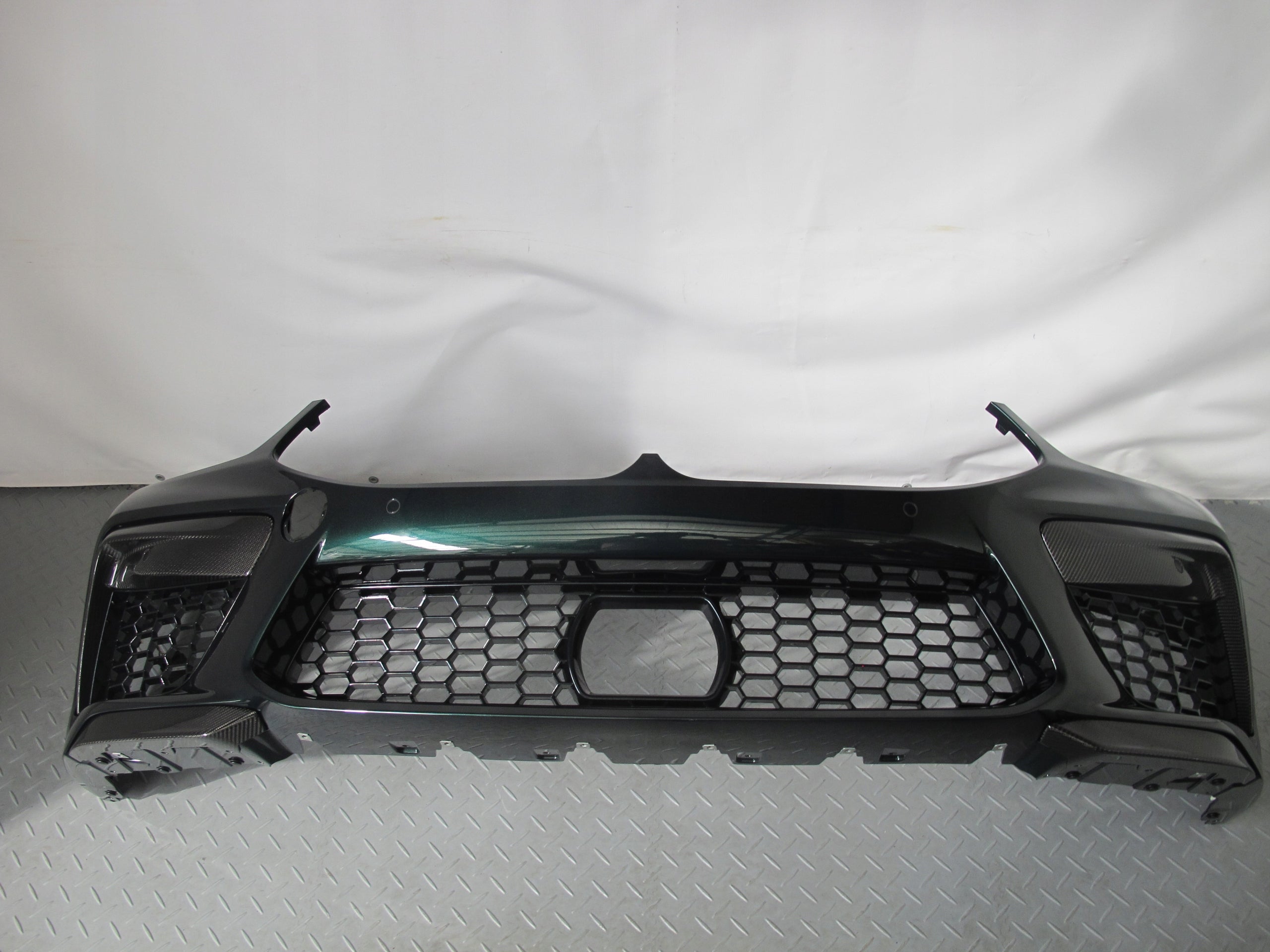 BMW M8 Front bumper with carbon version US Spec, OEM, Part number: 7994627